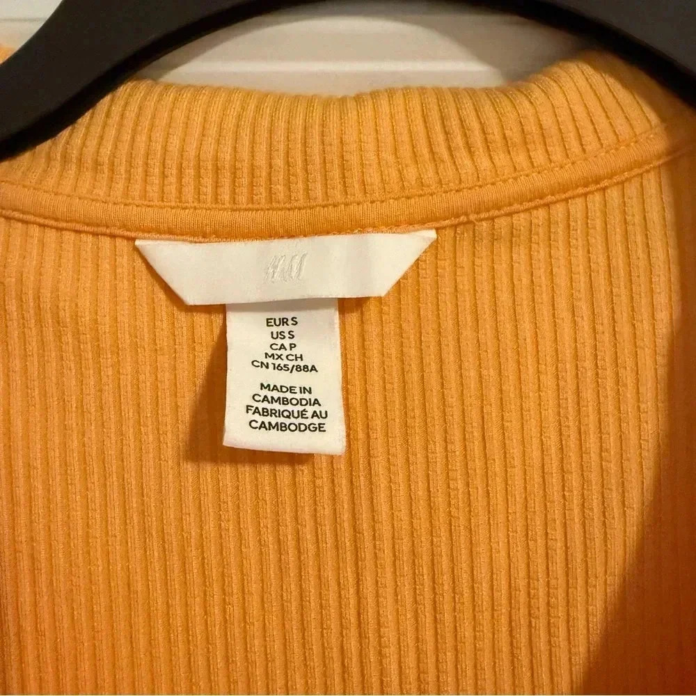 H&M RIBBED LONG SLEEVE POLO SIZE SMALL - Picture 2 of 3